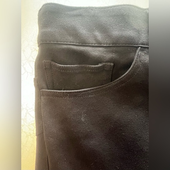 TORRID | ladies bombshell skinny cropped pants. Size: 24R - Picture 4 of 12